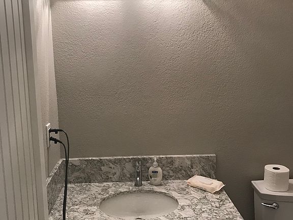 3rd image of 1246 N Santa Barbara Dr