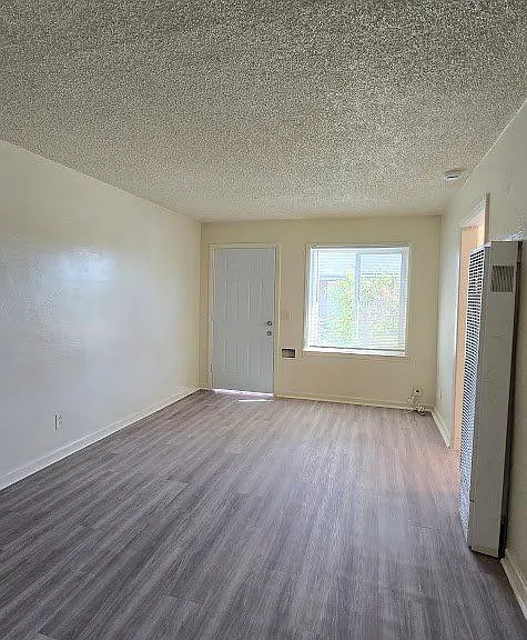 3351 E Clinton Ave — Photo 4