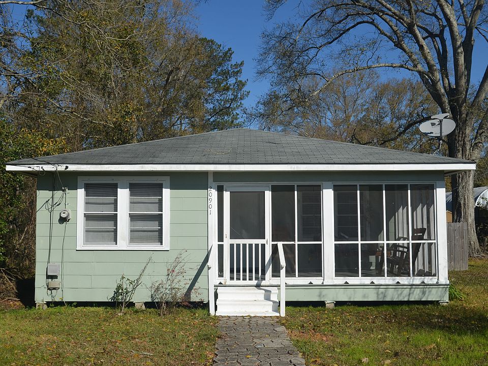 1st image of 20901 E Railroad Ave