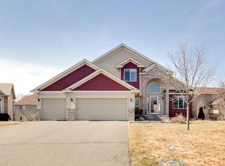846 Kayla Ln, Saint Michael, MN 55376
