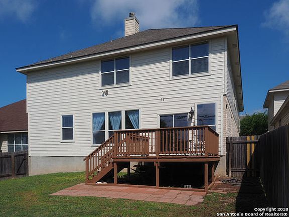 3rd image of 610 Lorimor Ct