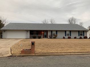 1107 W Nursery Rd, Rogers, AR 72758