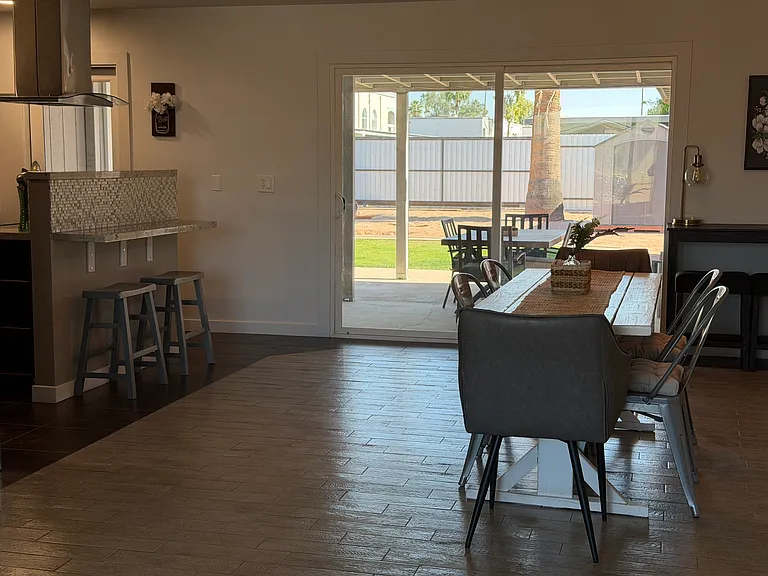 135 E Ellis Dr — Photo 12