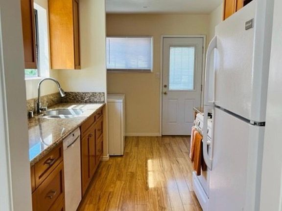 4th image of 4445 Josie Ave