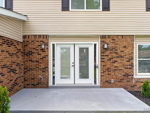 2nd image of 6989 Candlewick Way