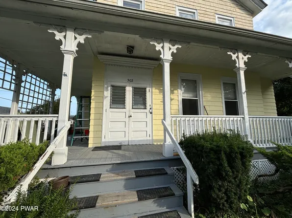 302 Avenue I #1R, Matamoras, PA 18336