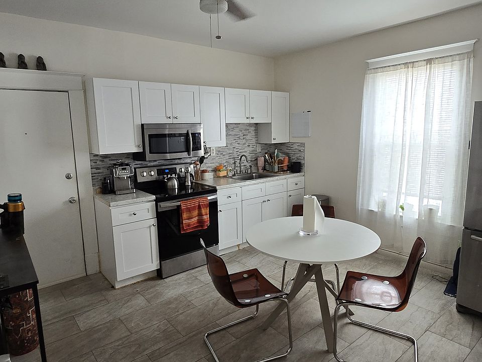 1st image of 309 7th St S #1