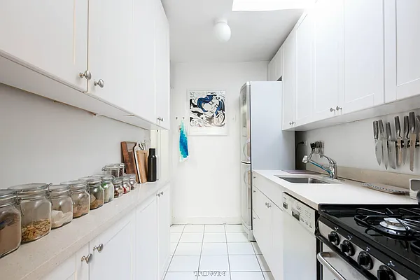 Rented by Town Residential | media 4