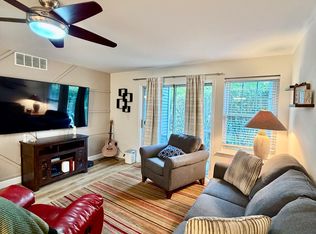 1 Gait Ct, Tinton Falls, NJ 07753
