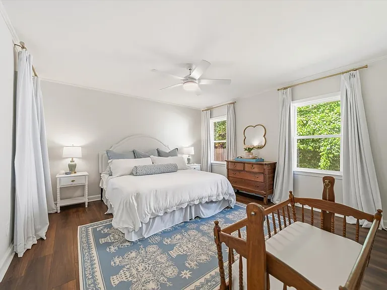 4665 Park Ave — Photo 21