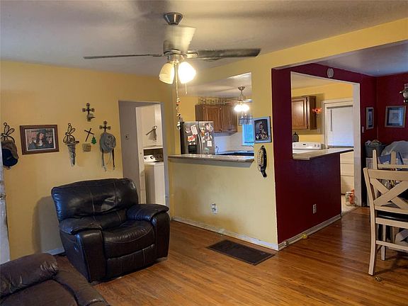 2nd image of 11726 Broadmoor Dr