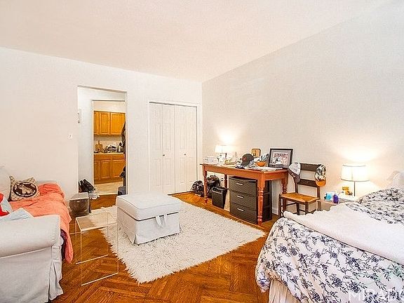 2nd image of 340 W 88th St APT 1A