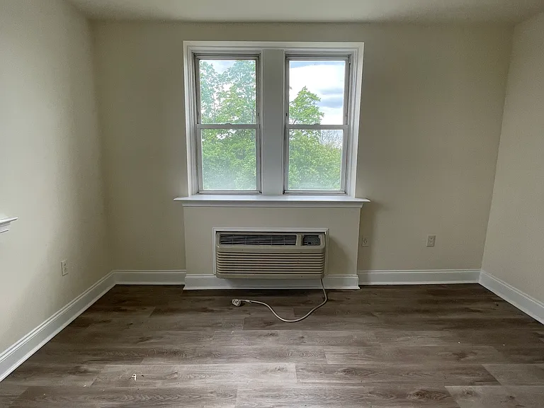 744 E Vernon Rd #D404 — Photo 13