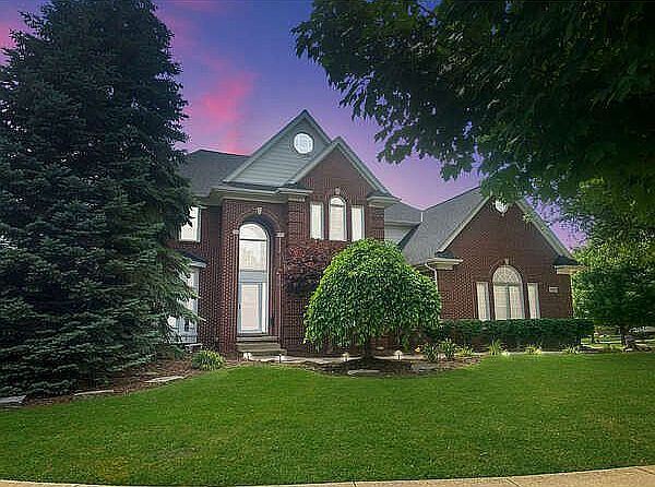 1st image of 43855 Wabeek Ln
