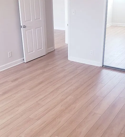 Encino Grand Manor — Photo 16