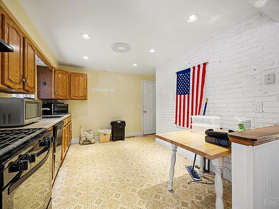 5th image of 735 Loda Dr
