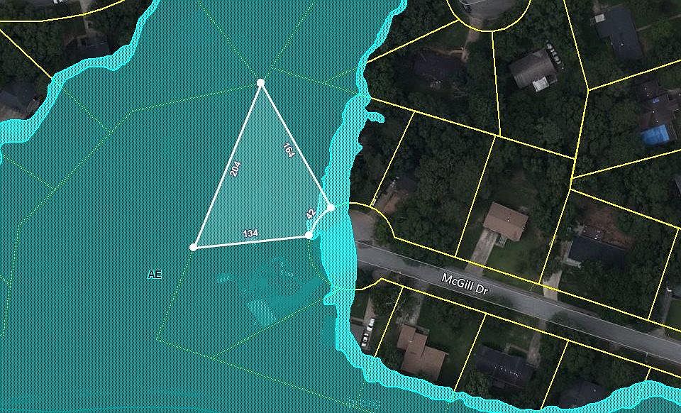 2nd image of 3884 McGill Dr