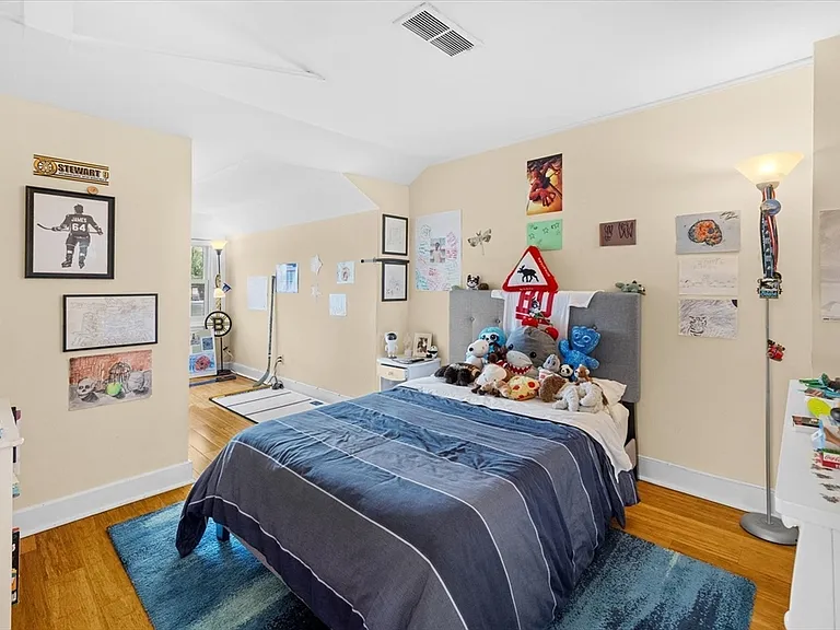 1757 Beacon St #3 — Photo 19