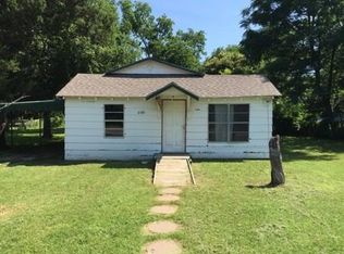 6100 Meandering Rd, Fort Worth, TX 76114