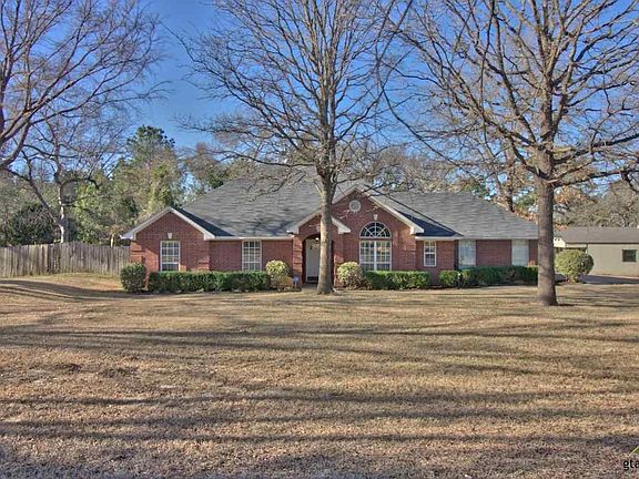 3rd image of 18764 Peachtree Ln