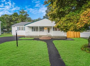 14 Leahy Ave, Brentwood, NY 11717