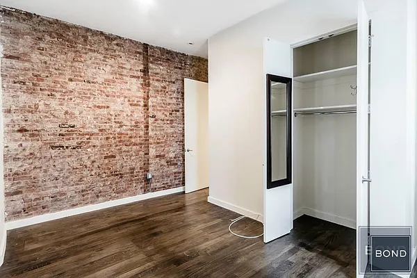 Rented by Bond New York | media 12