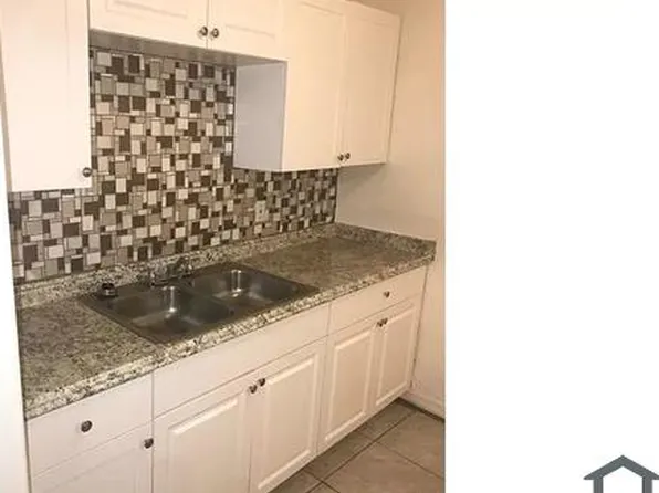 3012 N 49th St #B, Tampa, FL 33605