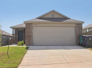 9516 Stallion Dr, Yukon, OK 73099