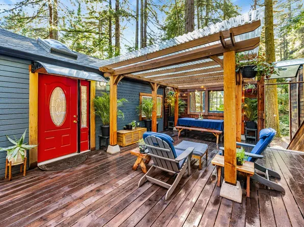 123 Redwood Avenue, Camp Meeker, CA 95419