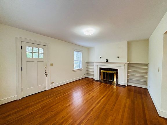 3rd image of 606 Preston Ave