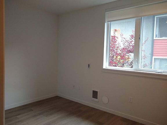 2nd image of 6921 Roosevelt Way NE #116