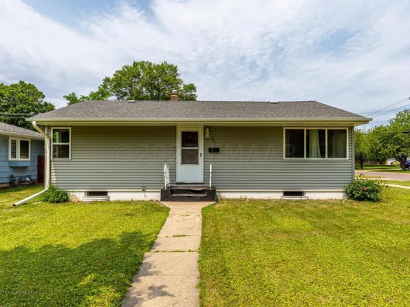 301 25th Ave N, Fargo, ND 58102