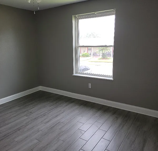 93 Elaine Dr — Photo 8