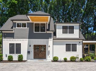 216 Aspinwall Ave, Brookline, MA 02446