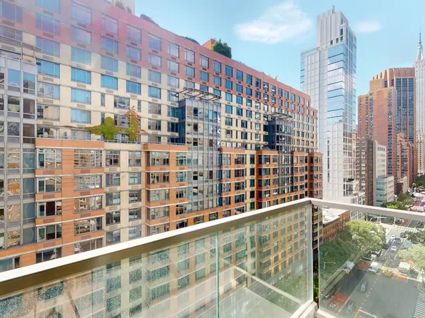 237 East 34th Street image 4 of 17