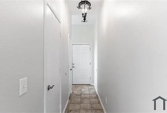 1600 Franklin Ave — Photo 10