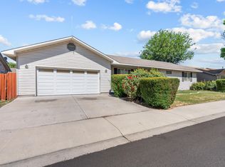 571 E Greenfield Cir, Grand Junction, CO 81504