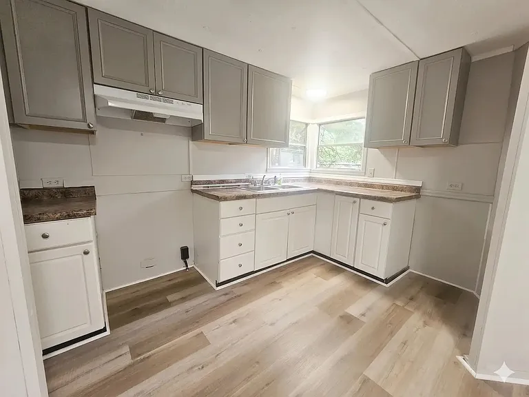 321 Southstar St — Photo 5