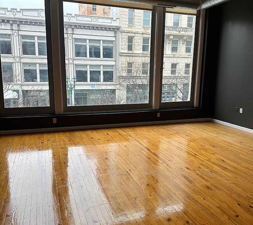 1st image of 319 S Salina St APT 2
