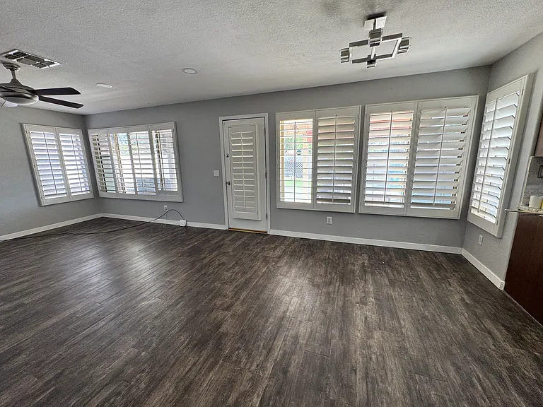 1285 W Kingbird Dr — Photo 10