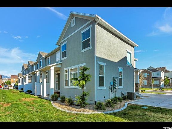 2nd image of 241 E Cordoba Dr
