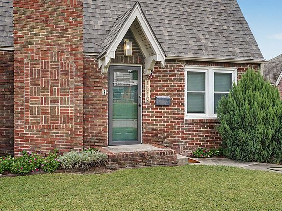 3rd image of 1519 S Lewis Pl