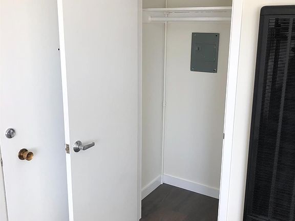 4th image of 3075 22nd St APT 205