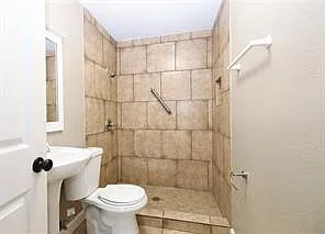 2527 Oakcliff St — Photo 10