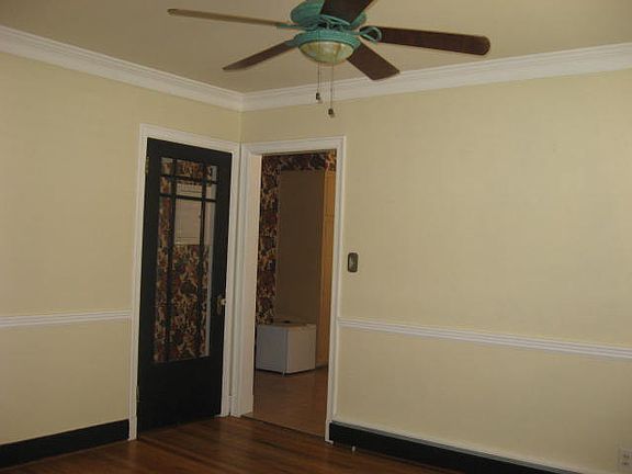 4th image of 915 W Walnut St