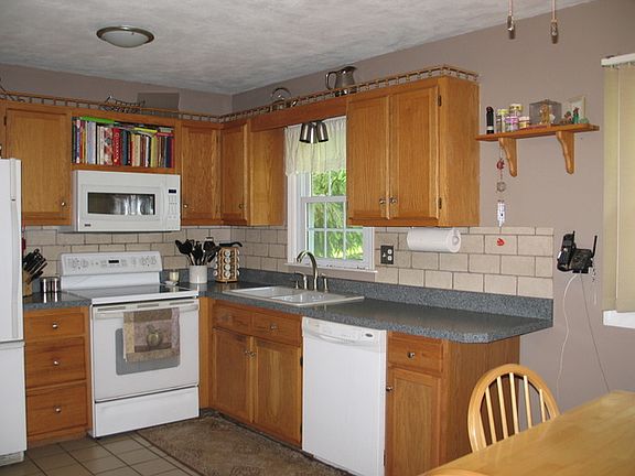 4th image of 435 Woodland Dr