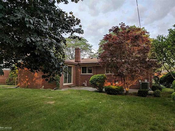3rd image of 26328 Falmouth Dr