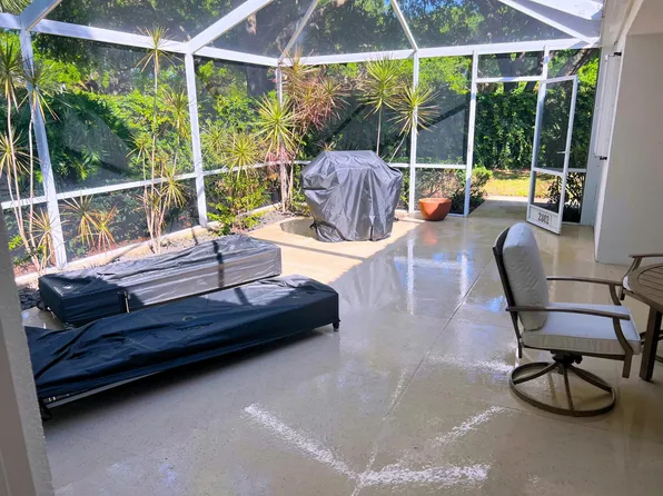 2802 Pin Oak Court, Palm Beach Gardens, FL 33410