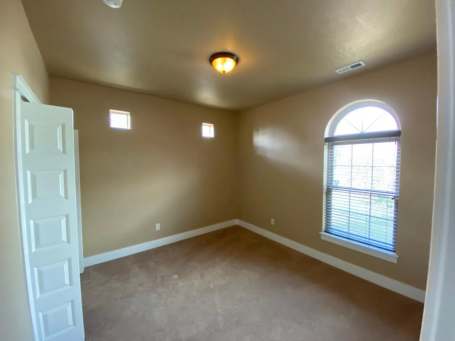2845 E Shadowband St — Photo 3