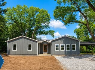 1523 S Roberts Rd, Fayetteville, AR 72701